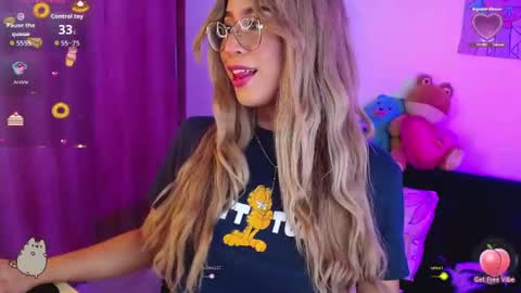 Snapshot of annieblu3 chatting on July 18, 2026, 9:07 pm AnnieBlu3 online show from July 18, 2026, 9:07 pm