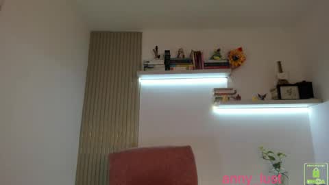 Issabela online show from May 26, 2026, 8:27 pm