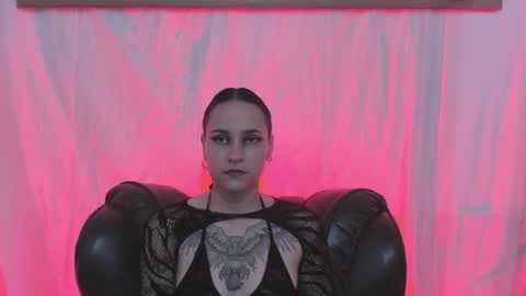 Snapshot of annythomsonn chatting on April 28, 2026, 10:04 pm AnnyT online show from April 28, 2026, 10:04 pm