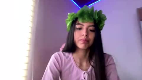anotella_aa online show from November 25, 2025, 9:26 pm