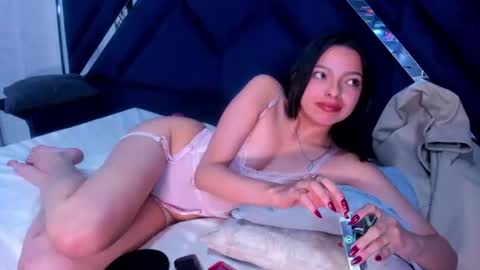 antonella_hyh online show from August 4, 2026, 1:20 am