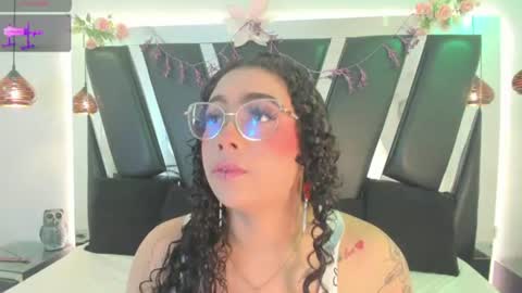 Snapshot of antonellepiercee chatting on July 15, 2026, 11:26 am A N T O N E L L E online show from July 15, 2026, 11:26 am