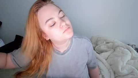 appleyummybuns online show from June 7, 2026, 4:38 am