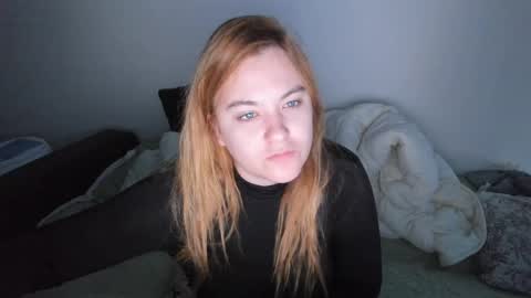 appleyummybuns online show from June 9, 2026, 2:12 am