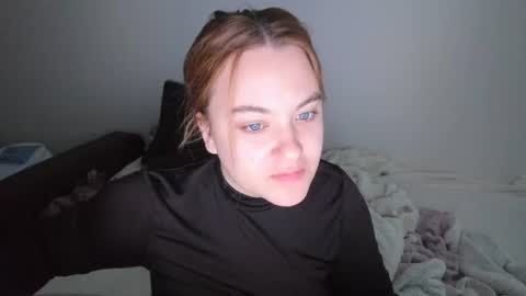 appleyummybuns online show from June 15, 2026, 10:28 am
