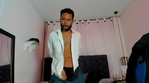 Snapshot of arez_vortex_ chatting on May 12, 2026, 5:21 pm Alex Cortez online show from May 12, 2026, 5:21 pm