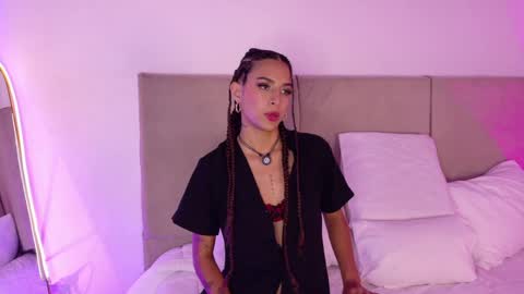 A R I A  online show from May 13, 2026, 10:49 pm
