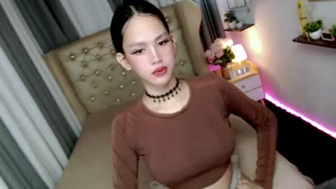 Snapshot of ariahooper chatting on June 18, 2026, 6:01 pm Christine JorgensenChristmas wish breasts implants online show from June 18, 2026, 6:01 pm