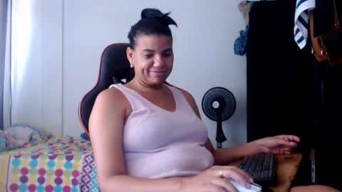ariannaloovel online show from July 14, 2026, 5:40 pm