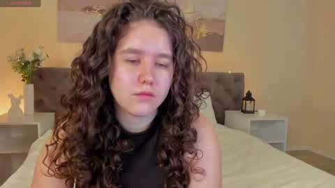 Snapshot of ariella_sol chatting on June 20, 2026, 1:09 am Ariella GTM3 Tue Wed Thu Fri Sat 0400 am-1030pm online show from June 20, 2026, 1:09 am