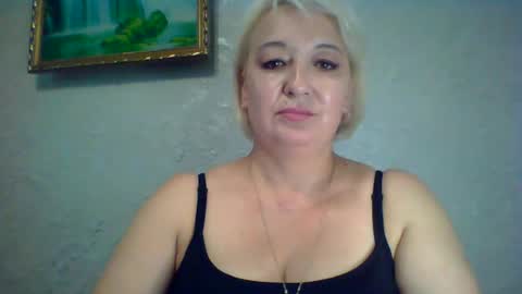 Snapshot of arielxloveresss chatting on August 2, 2026, 8:13 am ArielXLoveresss online show from August 2, 2026, 8:13 am