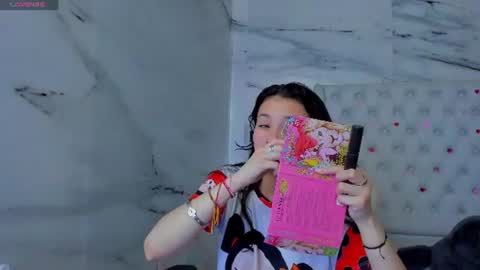 arisha_lee2 online show from June 12, 2026, 1:26 am