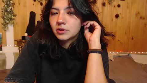Saray online show from June 6, 2026, 1:21 am
