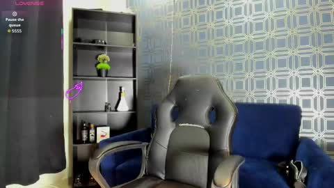 Snapshot of asher_lux chatting on May 16, 2026, 7:34 pm Asher online show from May 16, 2026, 7:34 pm