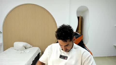 ashlan_king online show from May 10, 2026, 4:50 am
