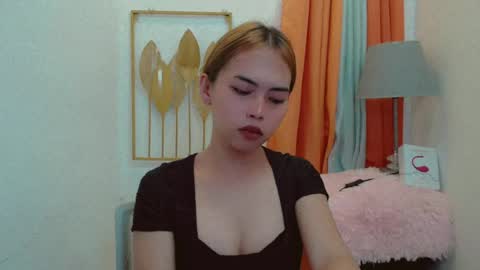 Snapshot of asian_pinay_oldlover chatting on June 29, 2026, 10:43 pm Angel online show from June 29, 2026, 10:43 pm