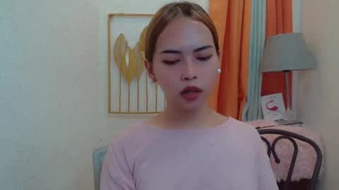 Snapshot of asian_pinay_oldlover chatting on July 5, 2026, 1:23 am Angel online show from July 5, 2026, 1:23 am