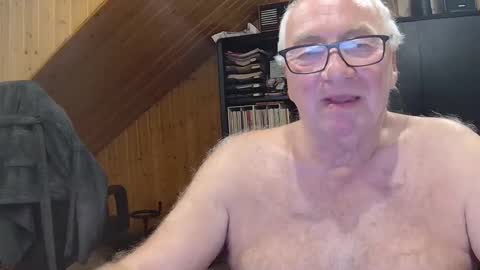 asusandy online show from May 16, 2026, 12:18 am
