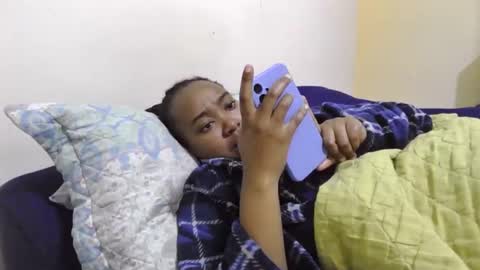 atara_seren online show from May 24, 2026, 6:40 am
