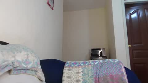 atara_seren online show from June 12, 2026, 12:59 pm