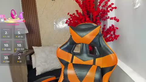 Snapshot of atiena_ chatting on July 8, 2026, 8:57 pm Atiena online show from July 8, 2026, 8:57 pm