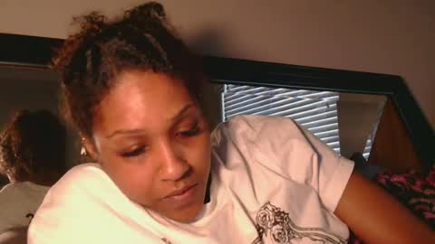 Snapshot of atirahcali chatting on July 18, 2026, 12:42 pm AtirahCali online show from July 18, 2026, 12:42 pm