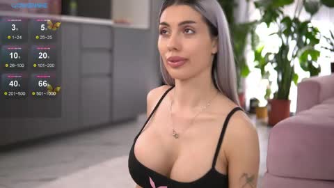 Isabella online show from May 29, 2026, 6:00 am