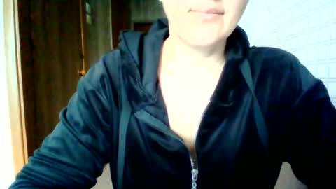 awesomeladyy online show from June 13, 2026, 7:50 am