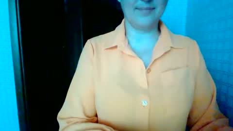 awesomeladyy online show from July 7, 2026, 7:23 am