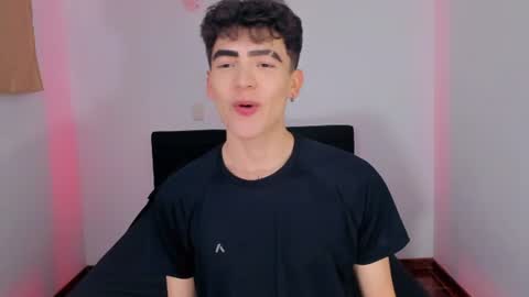 Snapshot of axel_inkshade chatting on July 17, 2026, 4:23 pm Axel online show from July 17, 2026, 4:23 pm