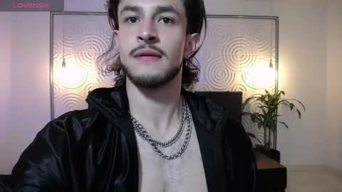 Axel  online show from June 5, 2026, 12:17 am