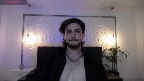 Axel  online show from June 20, 2026, 2:14 am