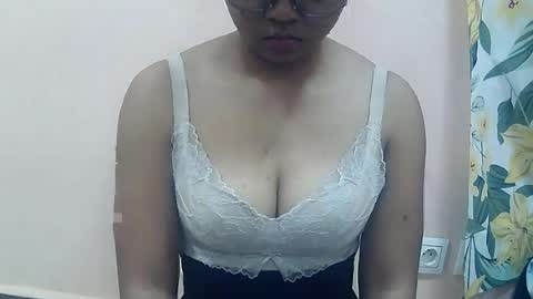 ayischah online show from August 9, 2026, 6:40 am