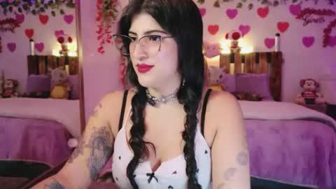Snapshot of azaharnoor chatting on July 19, 2026, 11:41 pm Azahar online show from July 19, 2026, 11:41 pm