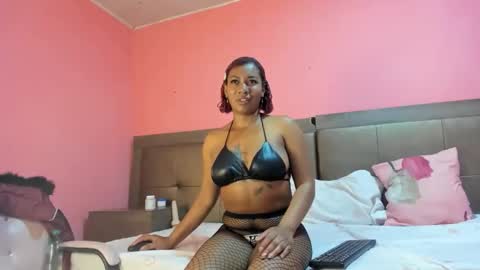 azulluna online show from May 1, 2026, 4:33 pm