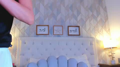 Anny online show from July 7, 2026, 3:20 am