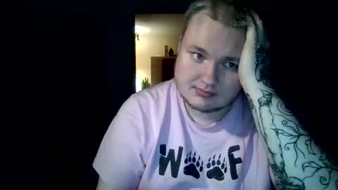 Snapshot of bartthebear69 chatting on April 4, 2026, 7:55 pm BartTheBear online show from April 4, 2026, 7:55 pm