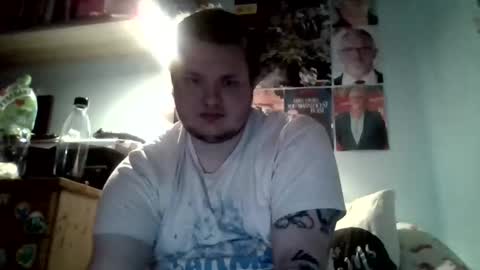 Snapshot of bartthebear69 chatting on June 5, 2026, 7:52 pm BartTheBear online show from June 5, 2026, 7:52 pm