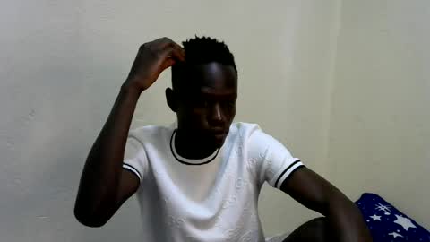 bashlouis1 online show from June 18, 2026, 5:41 am