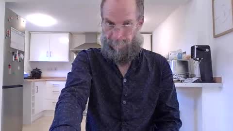 Snapshot of basiccamguy chatting on June 20, 2026, 8:06 am basiccamguy online show from June 20, 2026, 8:06 am