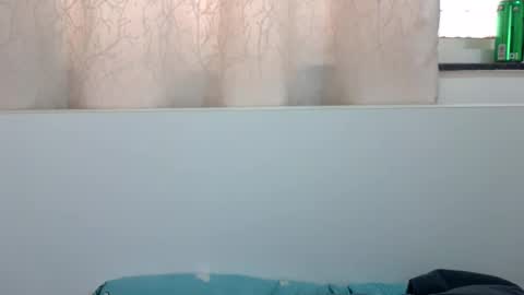 Snapshot of bellacrystall chatting on June 19, 2026, 7:12 am bellacrystall online show from June 19, 2026, 7:12 am