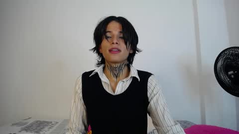 bellamy0955 online show from April 10, 2026, 10:36 pm