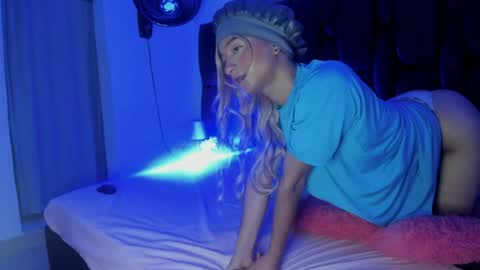 bellaroge online show from July 29, 2026, 8:40 pm