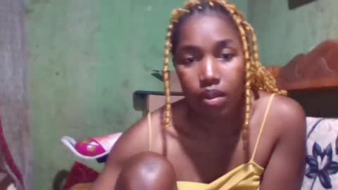 Snapshot of bellemiahxx chatting on July 14, 2026, 12:11 pm bellemiahXx online show from July 14, 2026, 12:11 pm