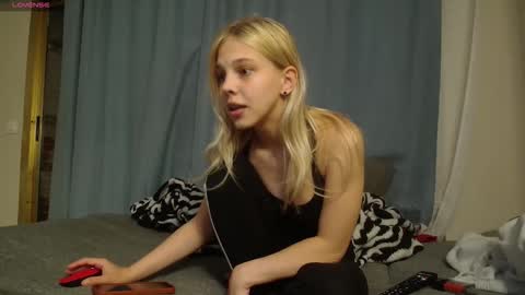 bellezza0 online show from April 19, 2026, 11:51 pm