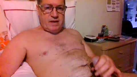 Snapshot of bennybutterfly007 chatting on June 12, 2026, 5:12 pm bennybutterfly007 online show from June 12, 2026, 5:12 pm