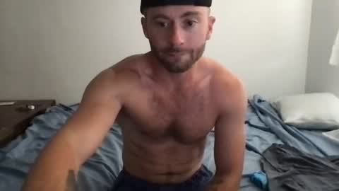 Snapshot of bentleysmooth chatting on August 3, 2026, 9:18 pm bentleysmooth online show from August 3, 2026, 9:18 pm