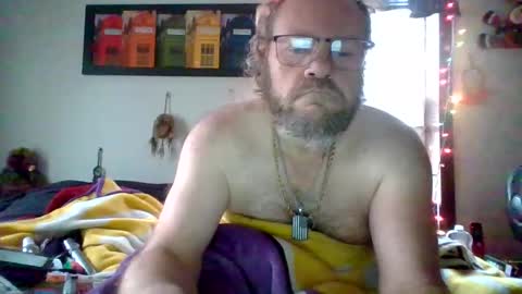 Snapshot of bergeeric1970 chatting on April 1, 2026, 1:01 pm bergeeric1970 online show from April 1, 2026, 1:01 pm