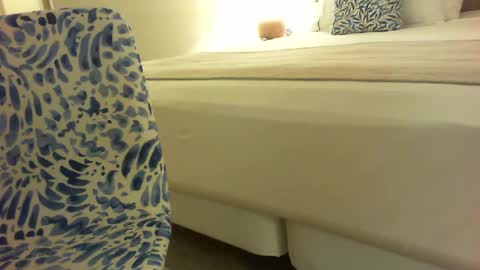 besossilenciosos online show from July 17, 2026, 1:23 am
