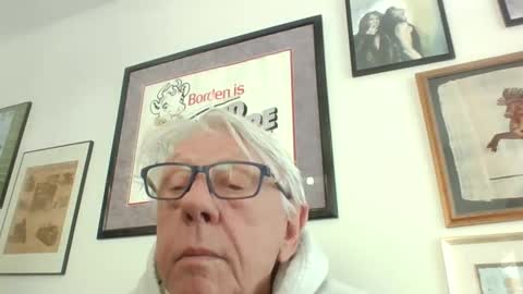 Snapshot of bestshot1951 chatting on February 3, 2026, 2:11 pm bestshot1951 online show from February 3, 2026, 2:11 pm